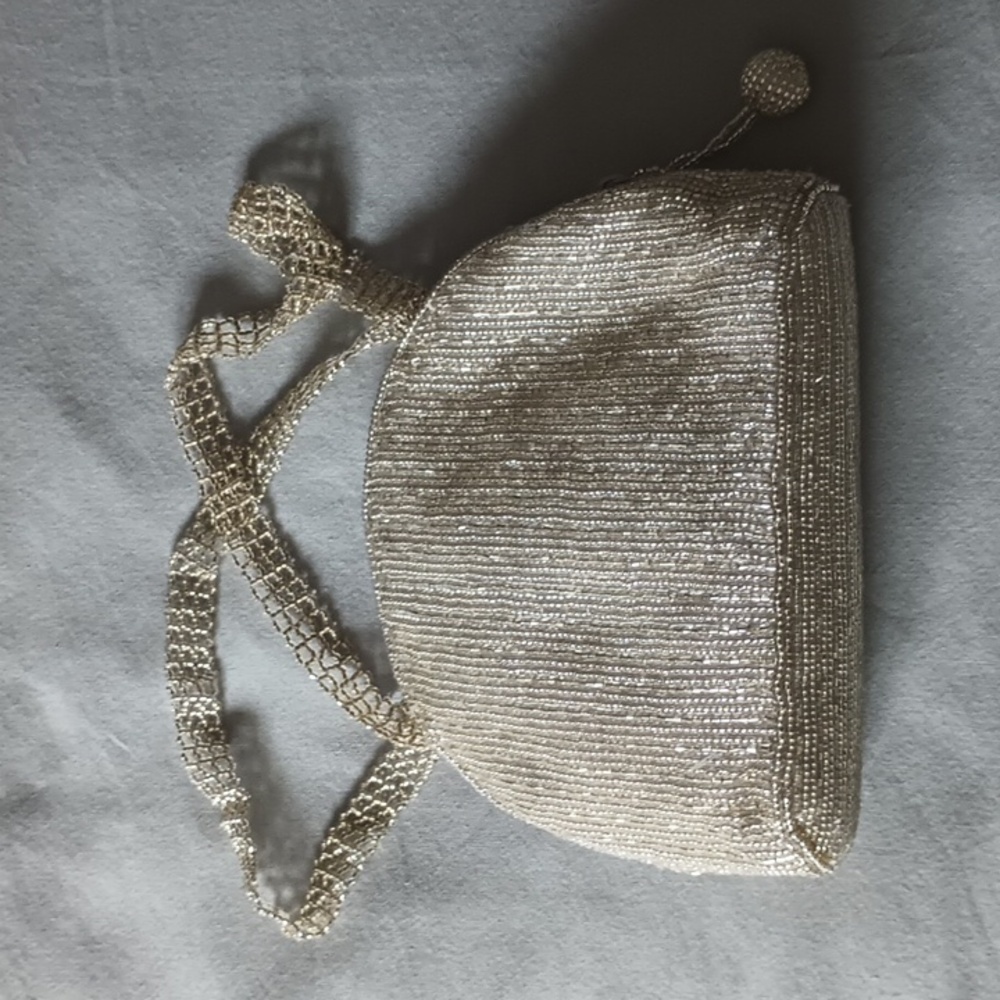 Breaded silver clutch